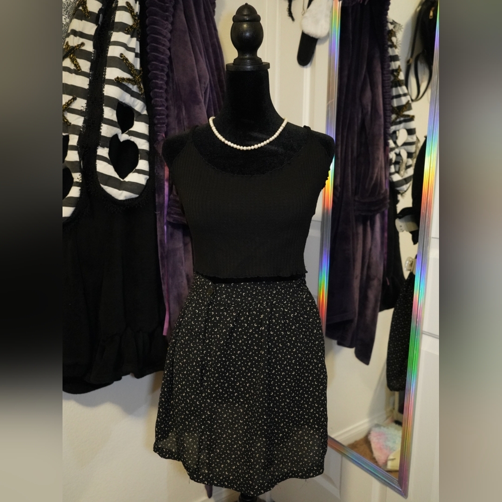 Josephine Size 12 Skirt & Shein XL Black Waffle Top